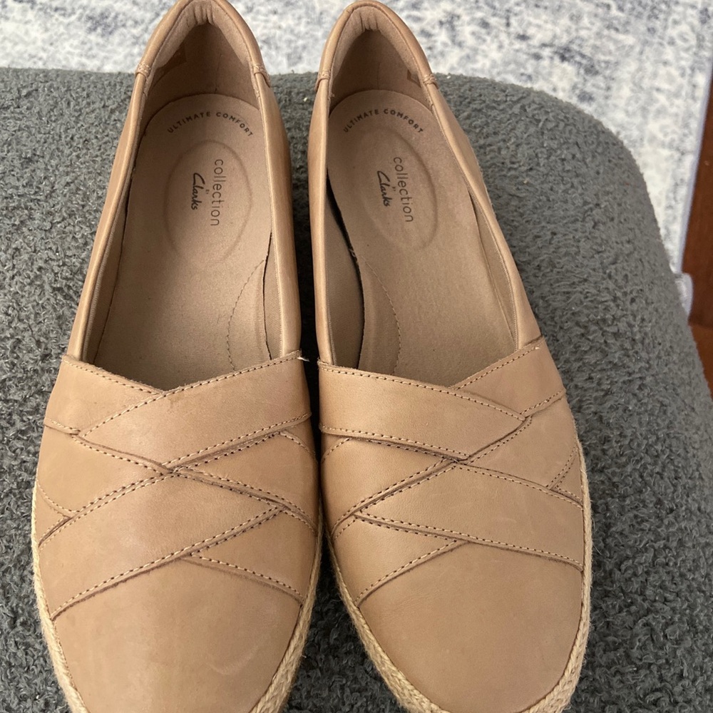 Clarks Shoes Women’s Danelly Shine Espadrille Light Tan Leather